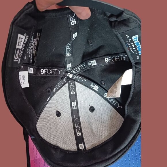 BWT Alpine by New Era Team 9Forty Black Adjustable Cap With Embroidered Logo - Picture 8 of 9